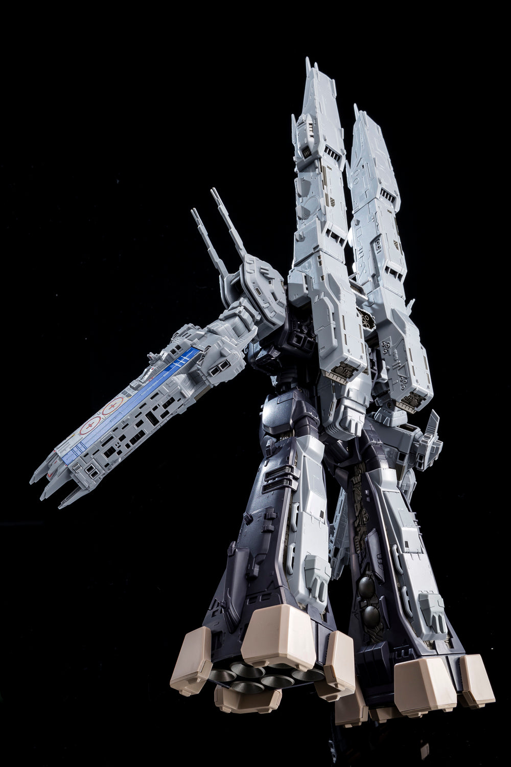 Completely Transformable SDF-1 Macross 1/3000 Action Figure (Re-Run)