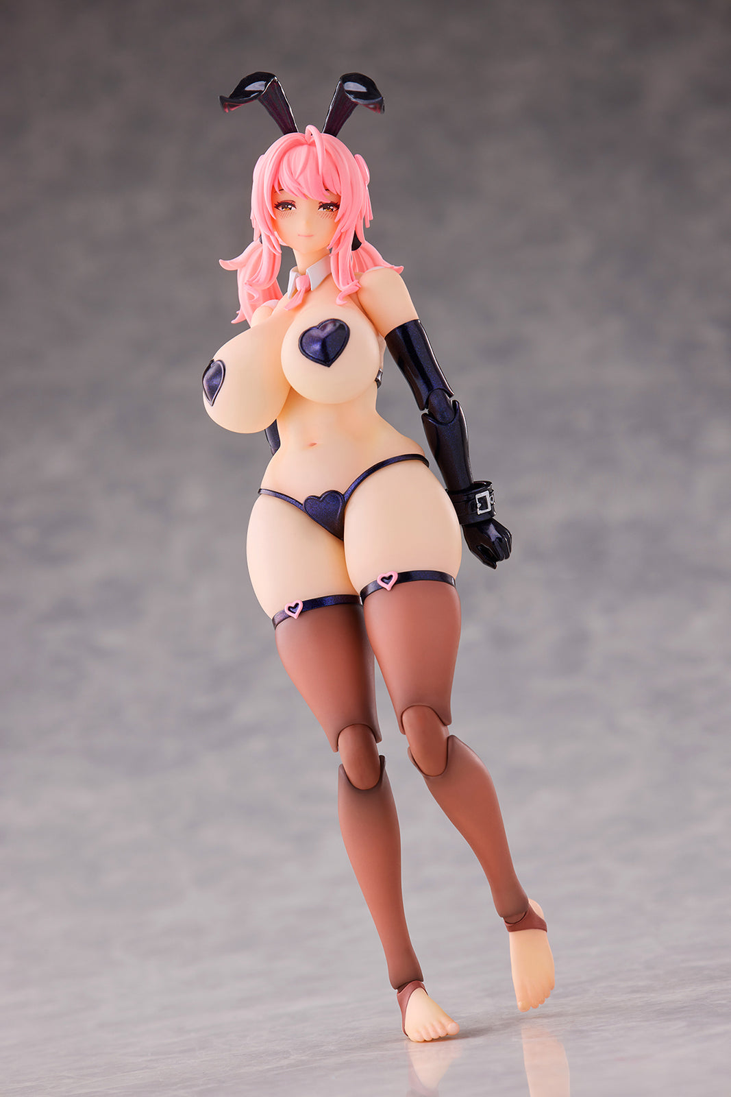 Reverse Bunny Nicole 1/12 Action Figure